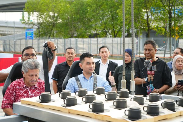 YB Datuk Khairul Firdaus Akbar Khan & YBhg. Dato' Shaharuddin bin Abu Sohot Ketua Setiausaha.