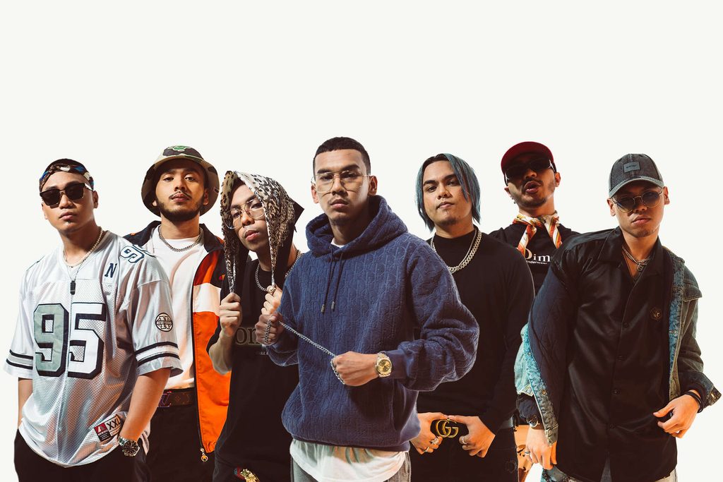Barisan anggota K-Clique antara artis utama The Main Stage festival muzik RAPAT Hip Hop Fest